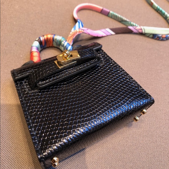 Kelly Lizard Charm - Picture 2 of 2